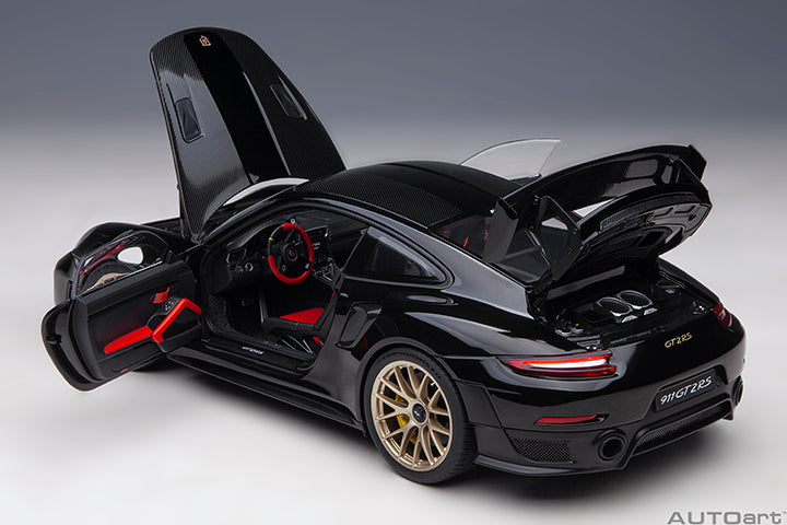 AUTOart 1:18 Porsche 911 (991.2) GT2RS Weissach Package - Black