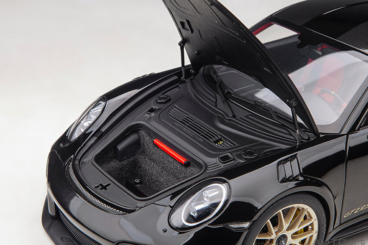 AUTOart 1:18 Porsche 911 (991.2) GT2RS Weissach Package - Black